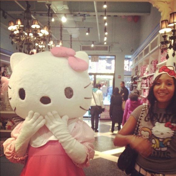 Meet your Posher πππππ« - Picture 1 of 1